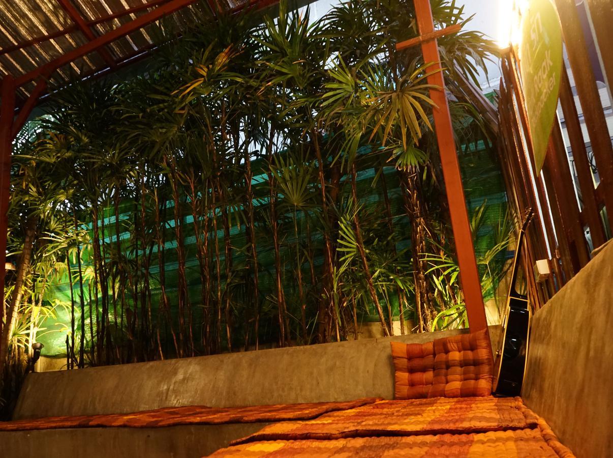 Baan Park Raak Backpacker Hostel Chiang Mai Exteriör bild