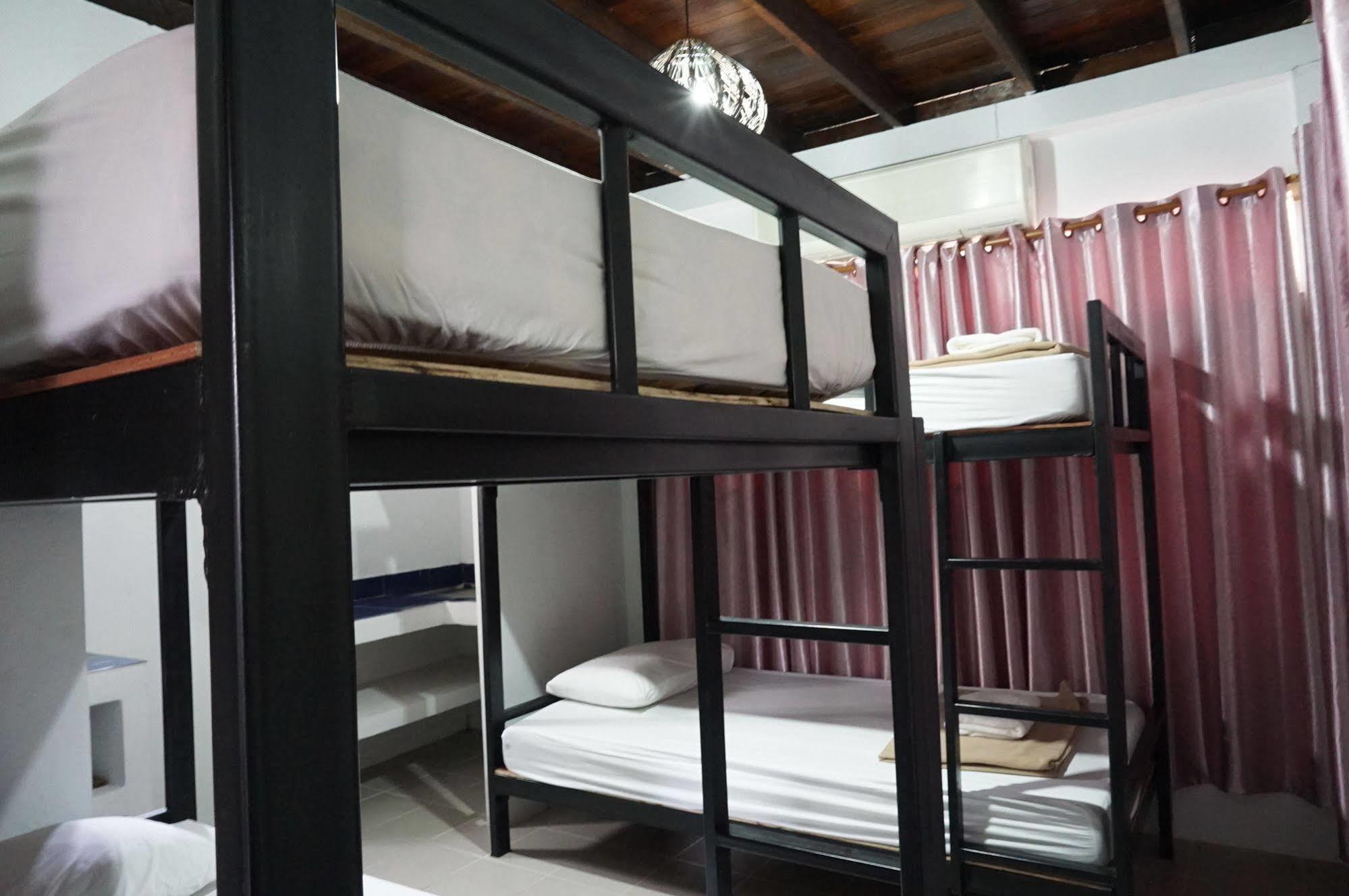 Baan Park Raak Backpacker Hostel Chiang Mai Exteriör bild